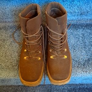 Stuart Weitzman vintage Gore tex boots, women's 7B